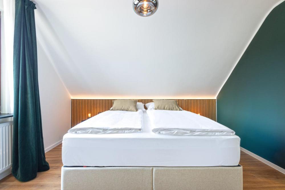 Hotel Zweite Heimat Nuerburg เคลแบร์ก ภายนอก รูปภาพ