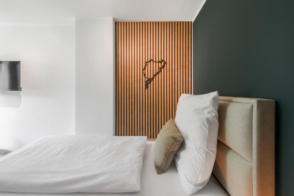 Hotel Zweite Heimat Nuerburg เคลแบร์ก ภายนอก รูปภาพ