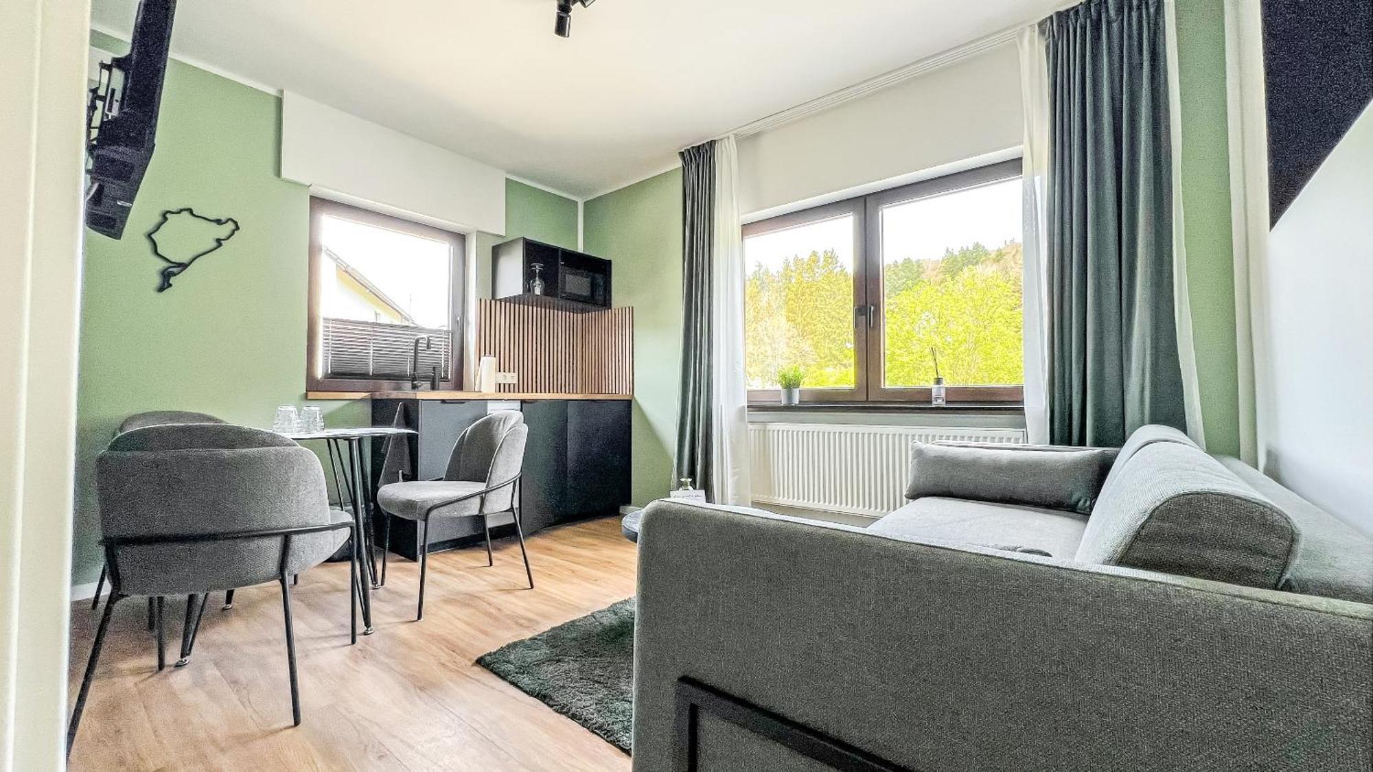 Hotel Zweite Heimat Nuerburg เคลแบร์ก ภายนอก รูปภาพ